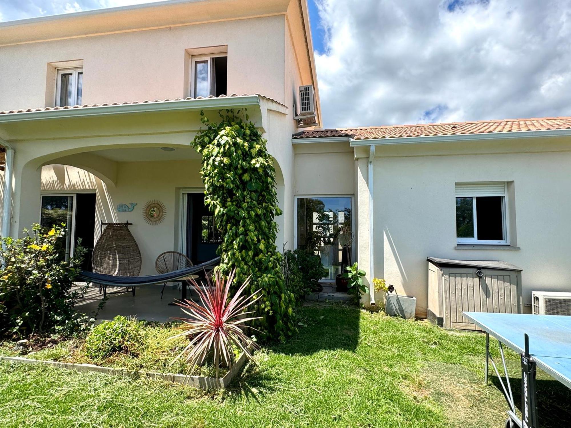 Jolie Maison Borgo Trois Chambres Trois Salles De Bain Esterno foto